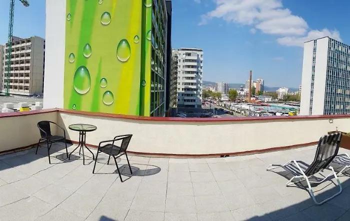 Lights With Terrace - 24 Check In